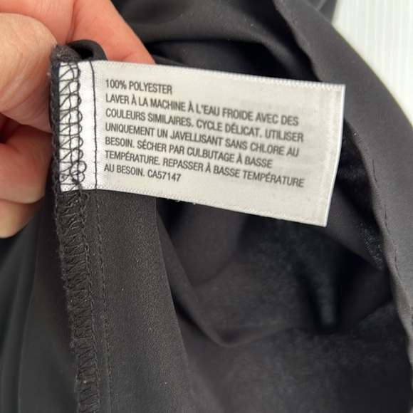 Black S/S Merona XXL top keyhole and button at back neck. excellent condition. - Picture 5 of 6